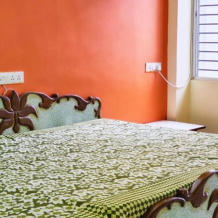 Anand Yatri Grah - Home Stay, Ujjain Extérieur photo