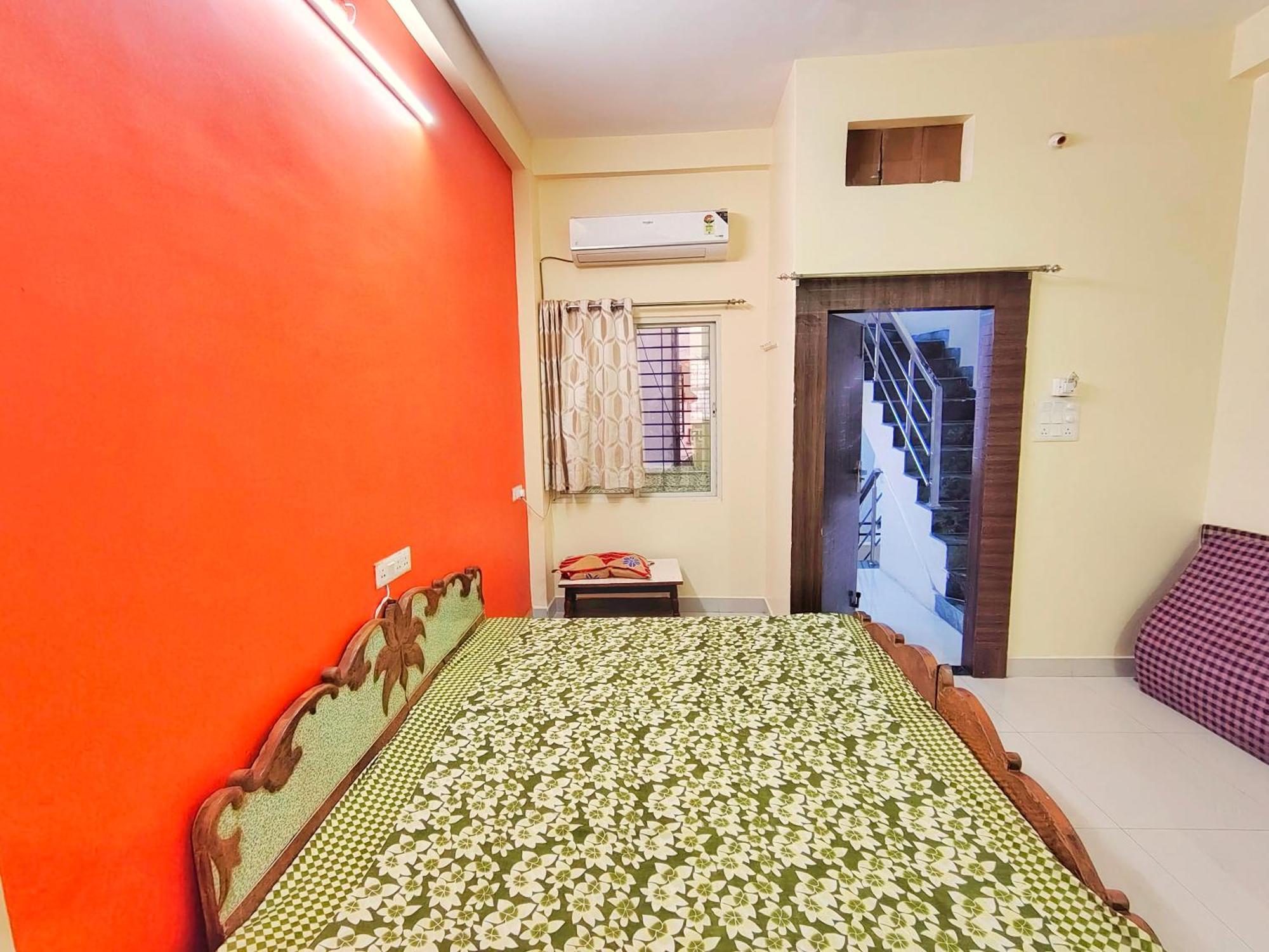 Anand Yatri Grah - Home Stay, Ujjain Extérieur photo