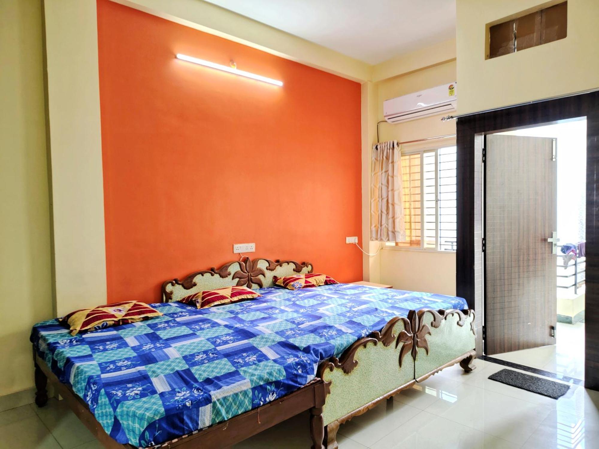 Anand Yatri Grah - Home Stay, Ujjain Extérieur photo